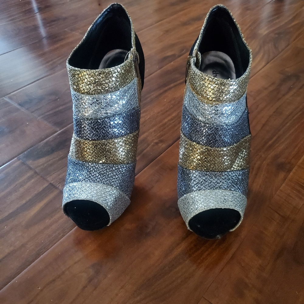 Womens glittery shoes